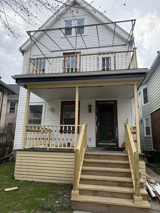 Photo - 670 Richmond Ave Unit Richmond Upper