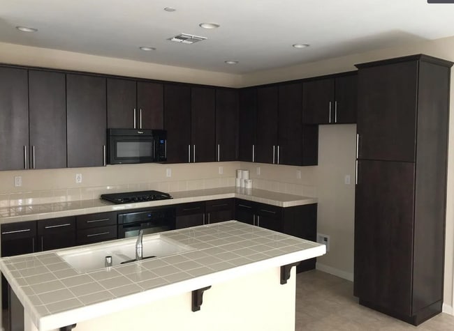 Photo - 272 Nimbus Cmn