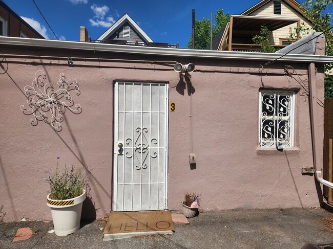 Photo - 1042 N Clarkson St Apartment