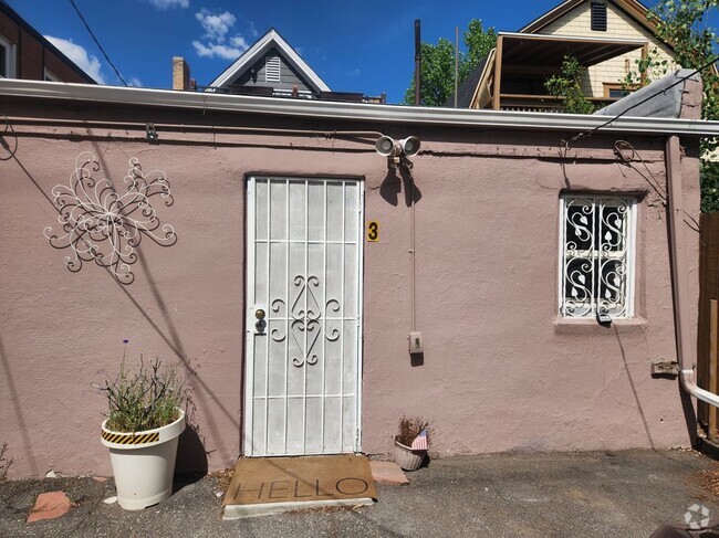 Building Photo - 1042 N Clarkson St Rental