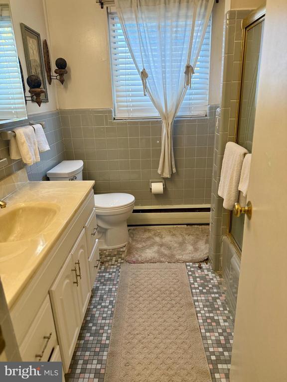 Photo - 637 22nd St S