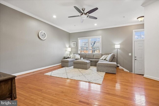 Photo - 10823 Wadsworth Rd