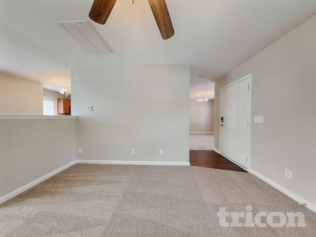 Photo - 2004 Blue Rock Ct