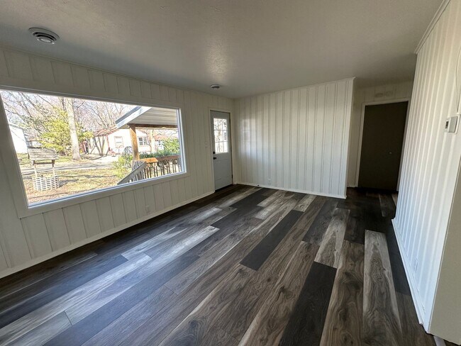 Photo - FREE JULY RENT!! Freshly Updated 2 Bedroom...