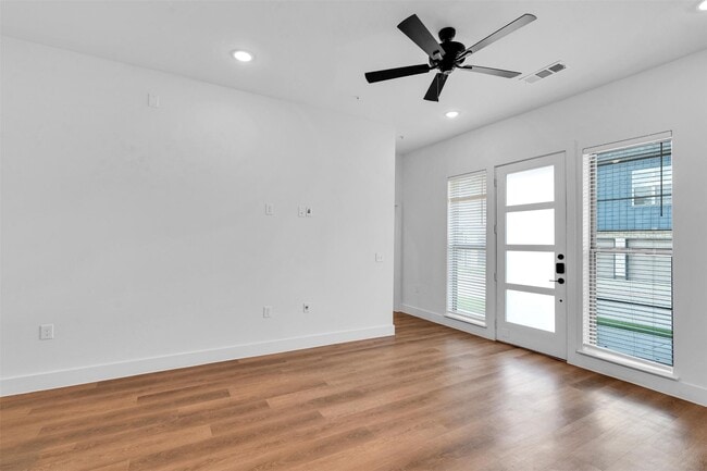 Building Photo - 1505B Forward Dr Rental