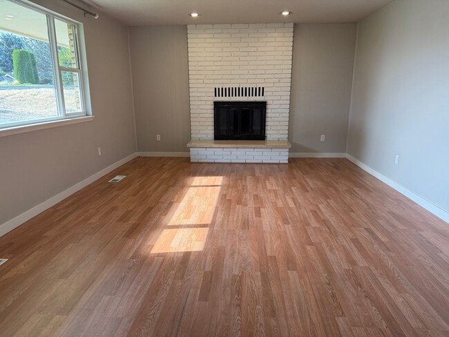 Photo - Spacious 3 Bedroom Home with Large Yard & 2-Car Garage
