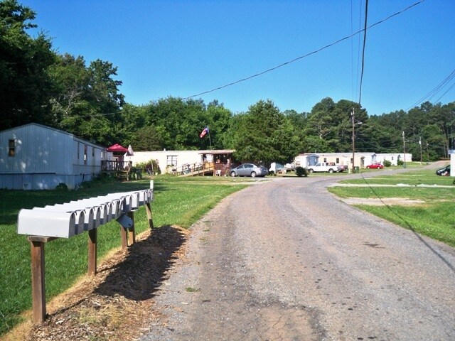 Photo - D J's Mobile Home Park