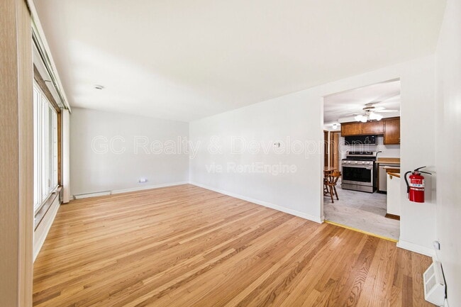 Photo - 5144 S Melvina Ave