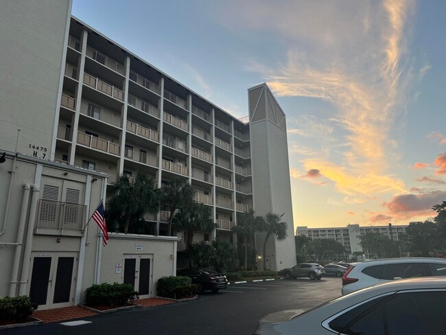 Photo - 14475 Strathmore Ln Unidad 501