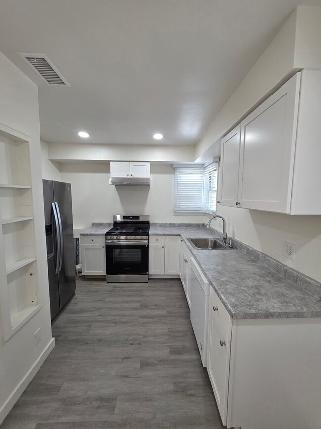 5527 W 118th