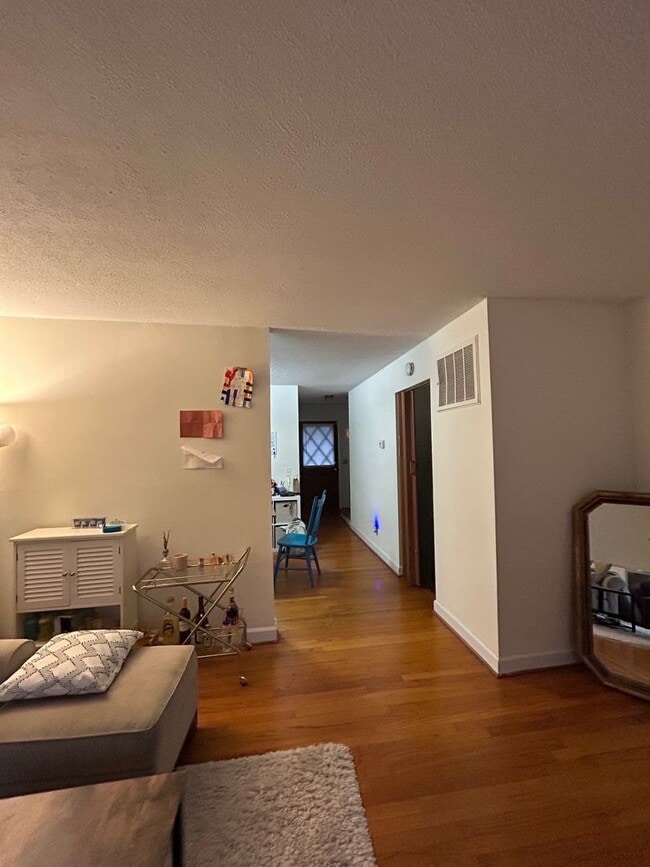 Photo - 205 Sunrise Ln