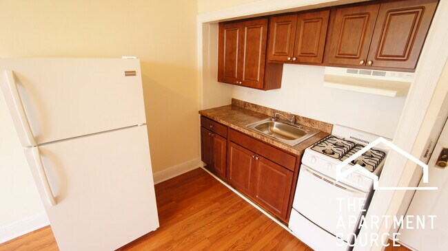 Photo - 2774 N Milwaukee Ave