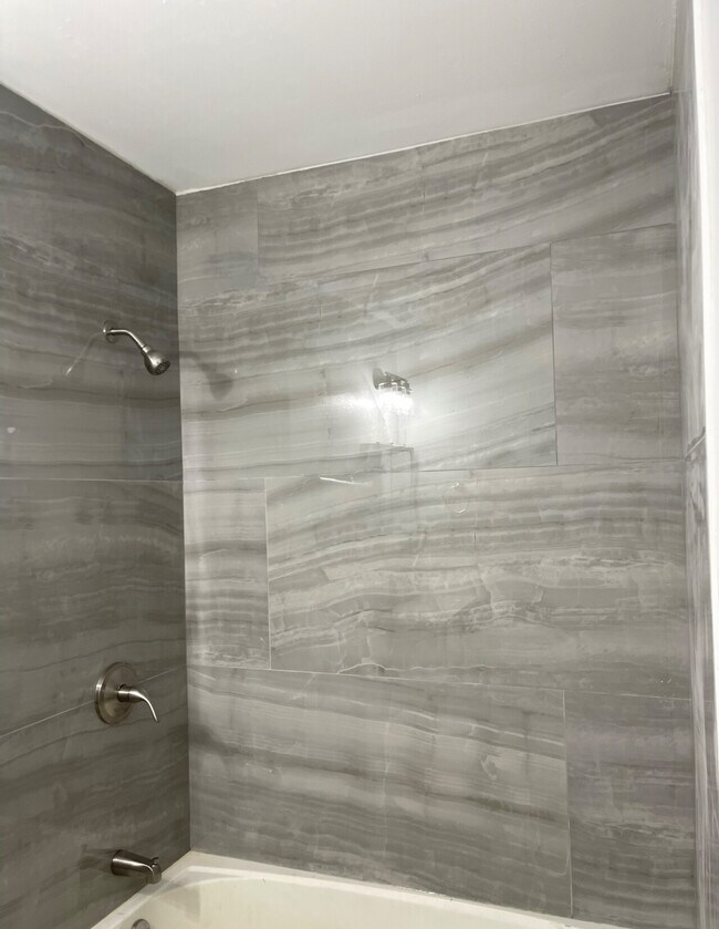 Photo - Main Street Milford Apartments LLC Unidad 2