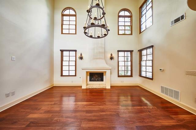 Photo - 2510 N Henderson Ave Unit 2