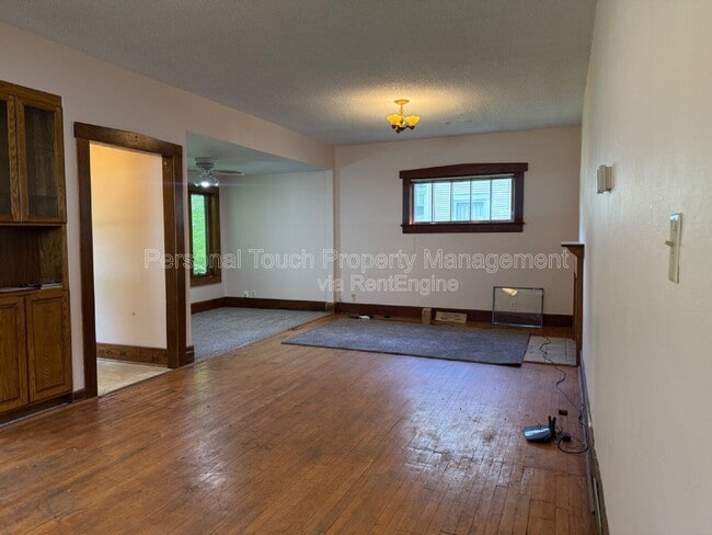 Photo - 820 11th St N