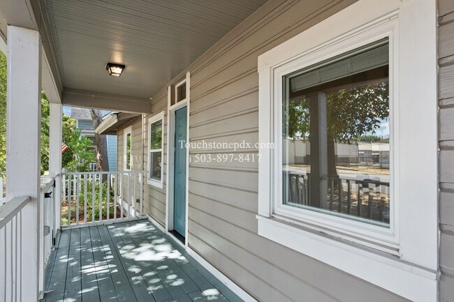 Photo - 442 NW 2nd Ave