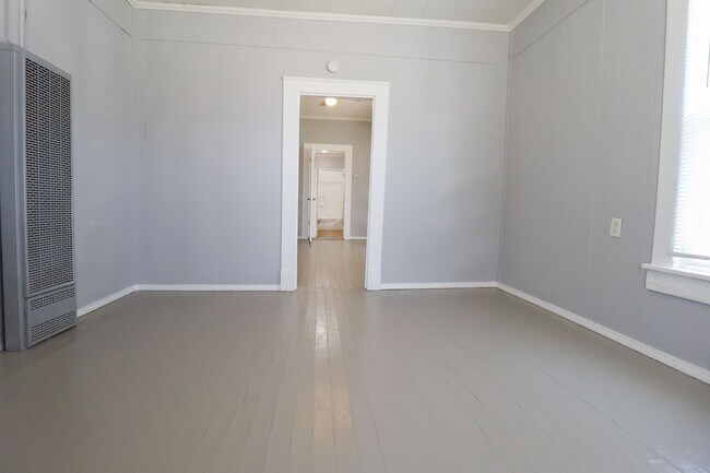 Photo - E 4th Street Duplex Unidad 1627