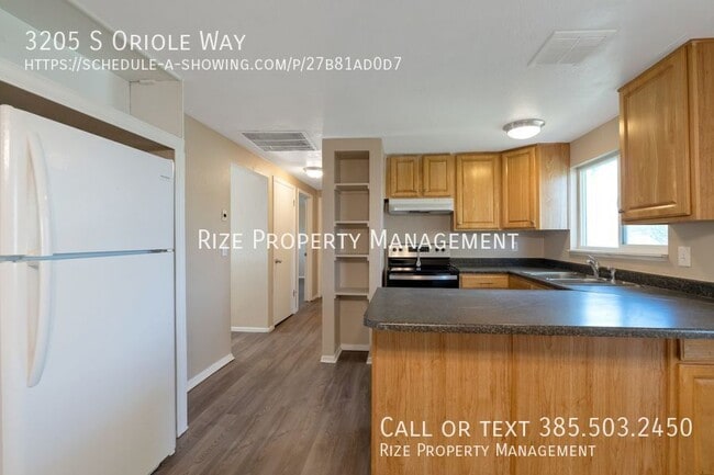 Photo - 3205 W 3205 S
