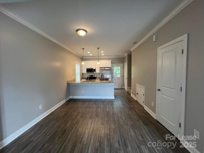 Photo - 1086 20th St NE