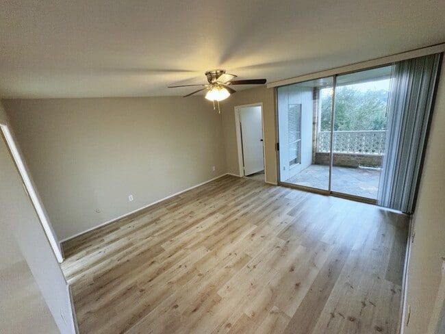 Photo - 2210 Dorrington St Unidad 402