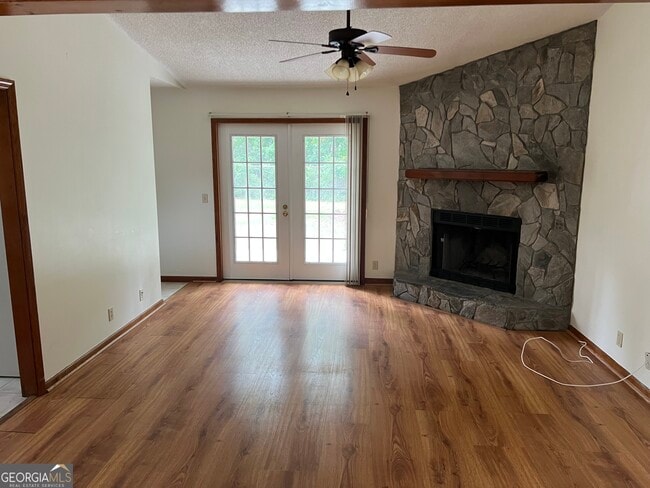 511 Moeckel Ln