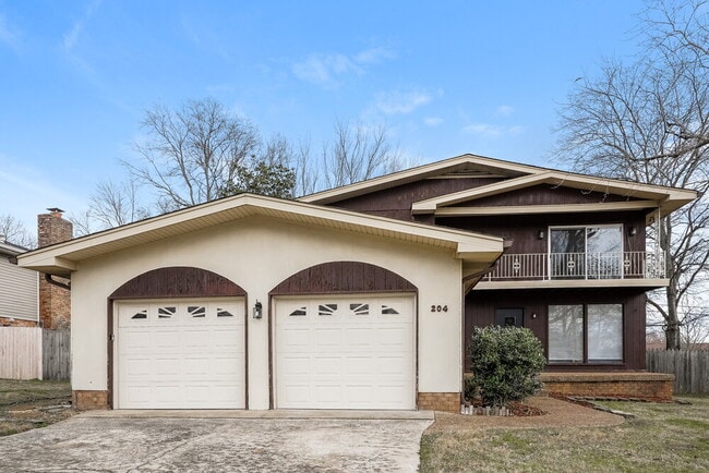 Photo - 204 Redondo Ct N House