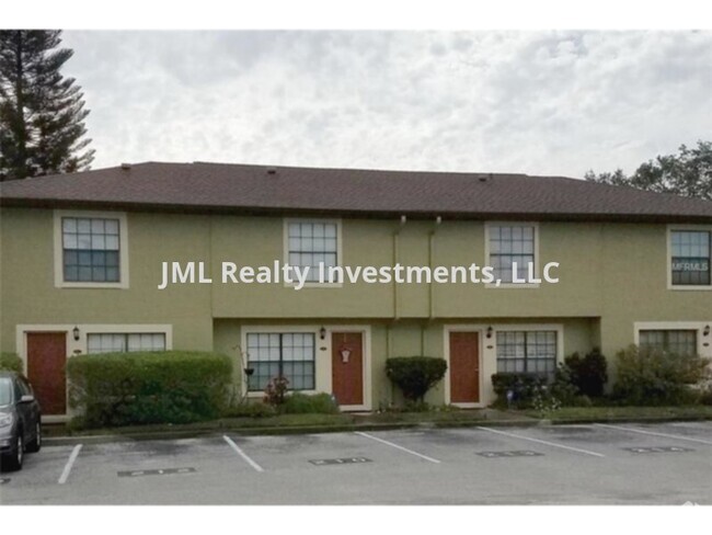 Building Photo - 2 bedroom 2 bath 2 story townhome in Winte...