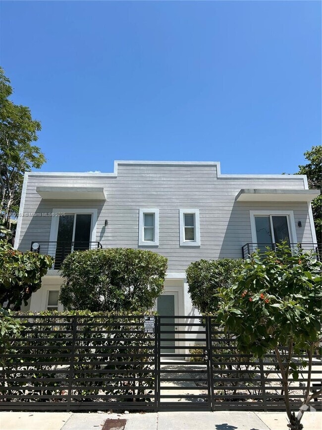 Building Photo - 3823 Thomas Ave Rental