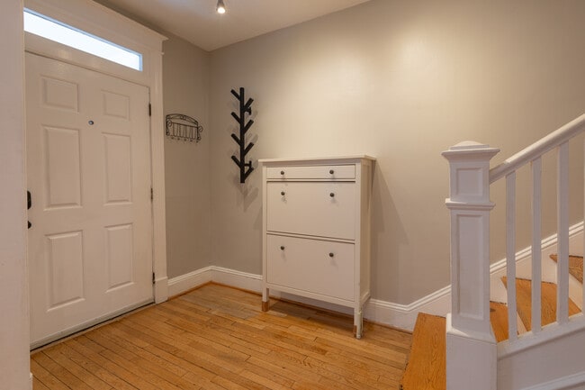 Photo - 1234 Owen Pl NE