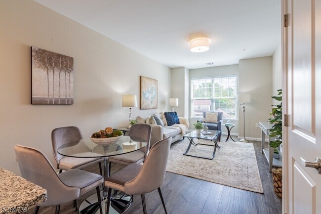 Photo - 54 N Main St Condo