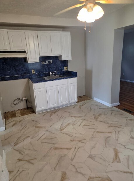 Photo - 3444 John Daly St