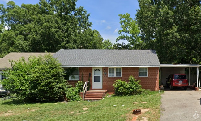Building Photo - Room in Duplex on Beck St Rental