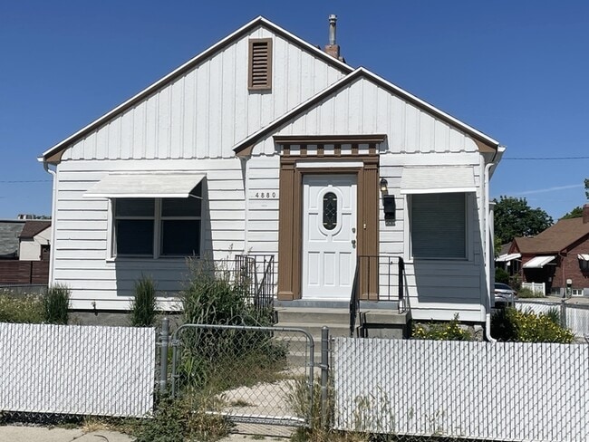 Building Photo - Murray House