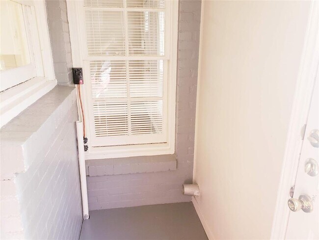 Photo - 6113 Morningside Ave