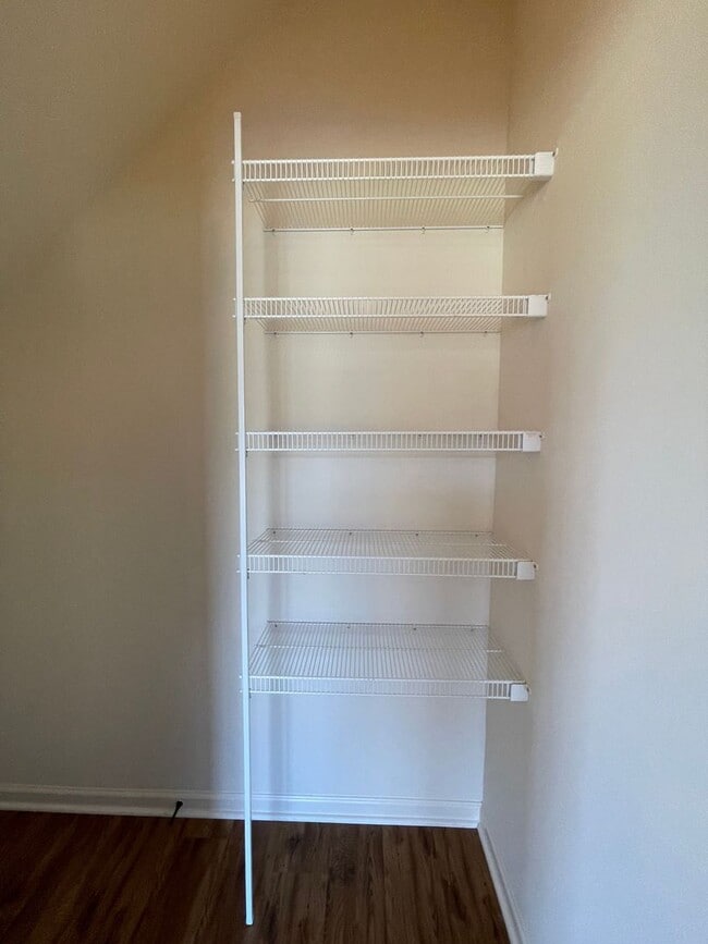 Photo - 3 Bedroom, 2.5 Bath Townhouse in Wellington Park