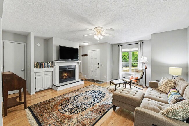 Photo - 1265 Marshview Dr