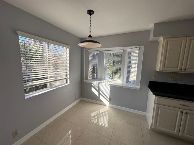 Photo - 302 W Loraine St