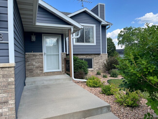 Photo - Beautifully Updated 4-Bed Home in Prime NW Location!