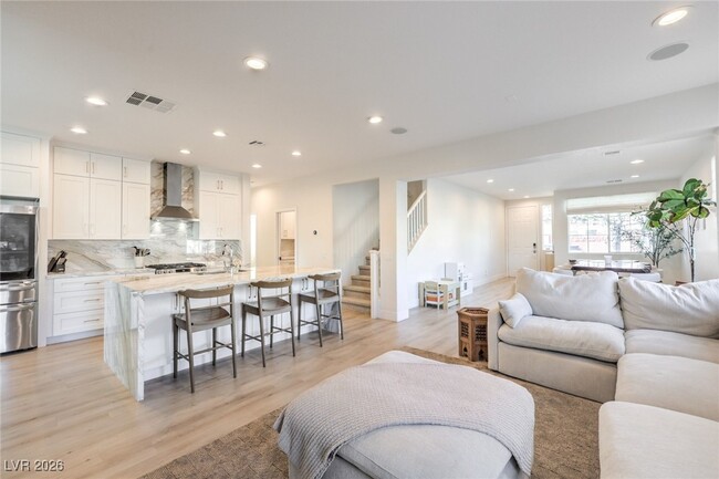 Photo - 5404 Avent Ferry St