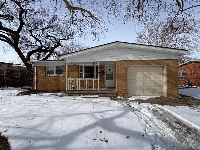 Photo - "Charming 2-Bedroom Retreat on South Walnut Street – Cozy Comfort Awaits in Wichita!"