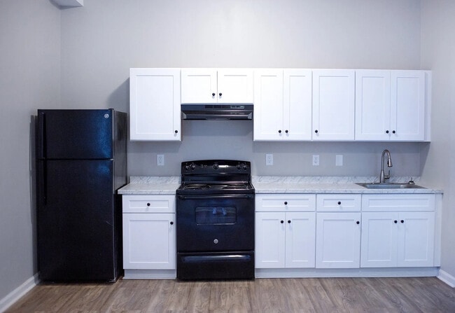 Photo - Room in Apartment on Stanton Rd SW