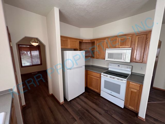 Photo - 3794 NE Fairview Lake Way