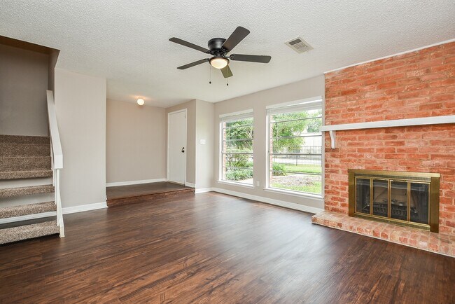 Photo - 5809 Village Forest Ct