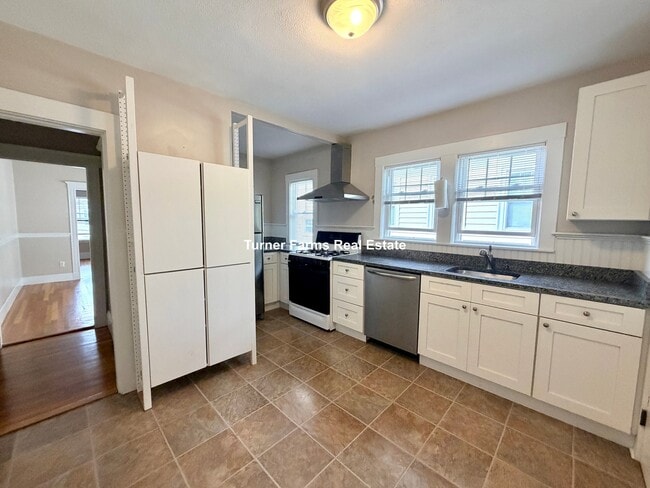 Building Photo - 158 W Adams St Unit 2