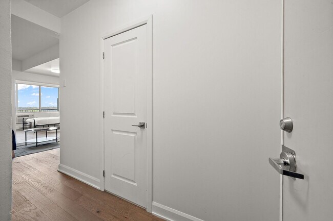 Photo - 4775 Av Borden