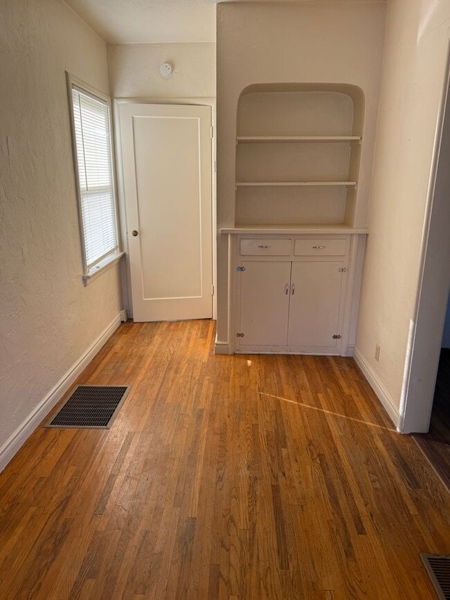 Photo - Charming 1 bedroom 1 bathroom