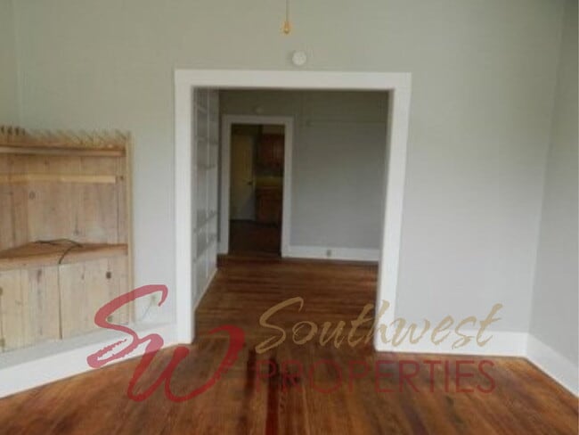 Photo - Charming 2 Bedroom Home with Hardwood Floors, Bay Window, High Ceilings + Fenced Yard!