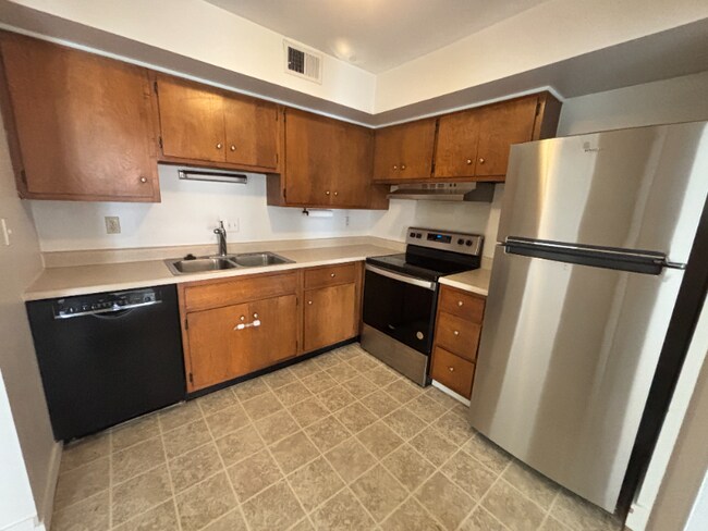 Photo - 734 W Kilgore Rd