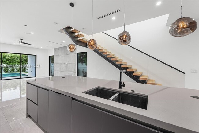 Photo - 813 NE 17th Terrace