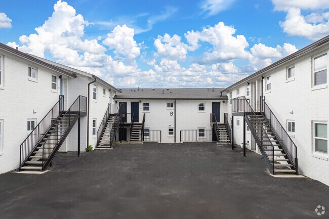 Fotografía alternativa del edificio - Beautifully Remodeled 2 Bedroom Apartment